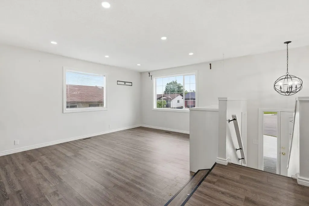 28 Fallingworth Court NE Calgary AB T3J1G4