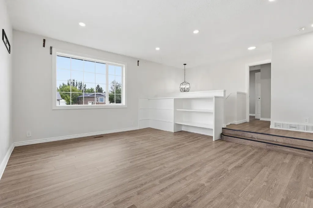 28 Fallingworth Court NE Calgary AB T3J1G4