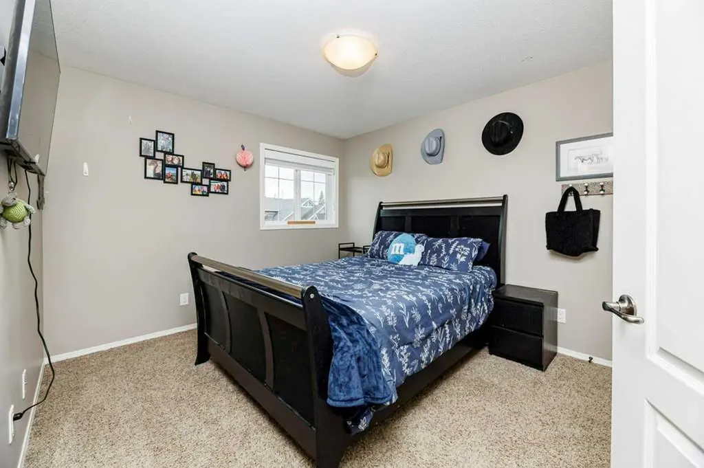 9 Henner's Outlook Lacombe AB T4L 1Z3