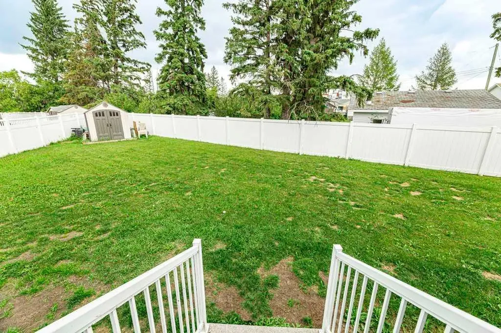 9 Henner's Outlook Lacombe AB T4L 1Z3