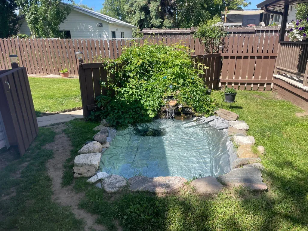 99 Spruce Avenue Brooks AB T1R0A7
