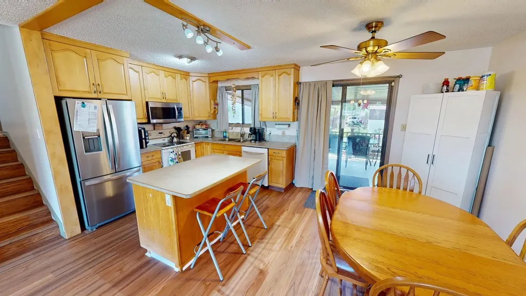 99 Spruce Avenue Brooks AB T1R0A7