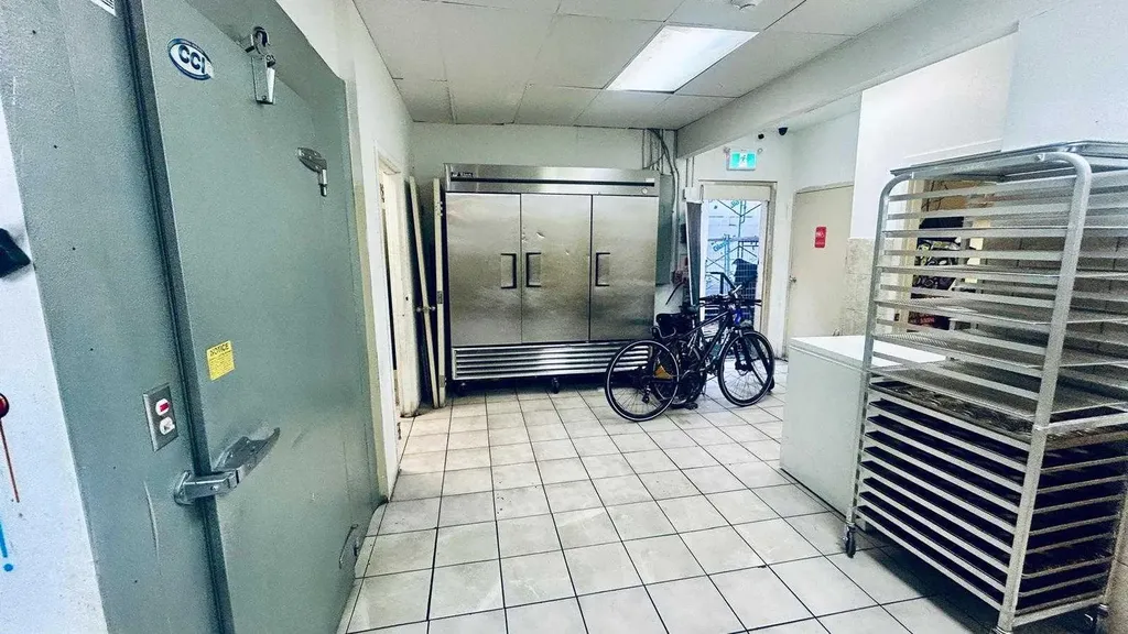601 17 Avenue SW Calgary AB T2S 0B3