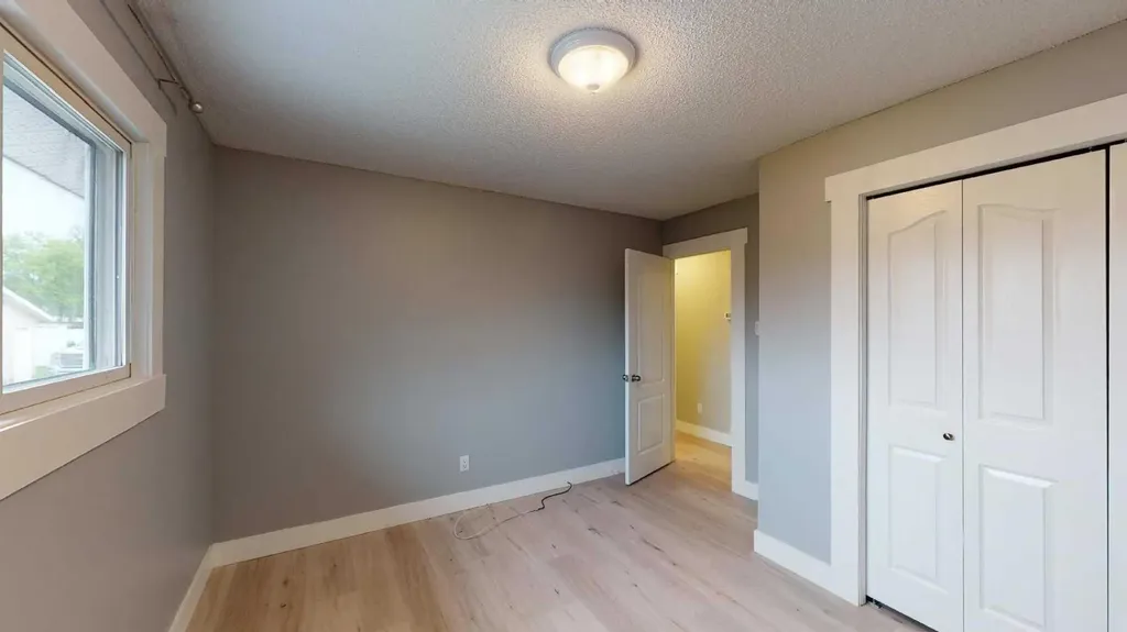 4 Mcleod Street Fort Mcmurray AB T9H 1Z5