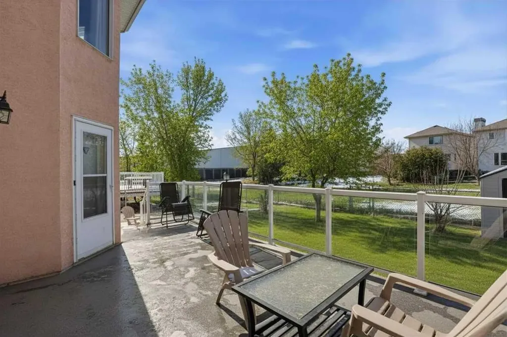 5221 Coral Shores Drive NE Calgary AB T3J 3J7