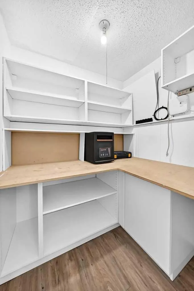 3115 51 Street SW Calgary AB T3E6P4