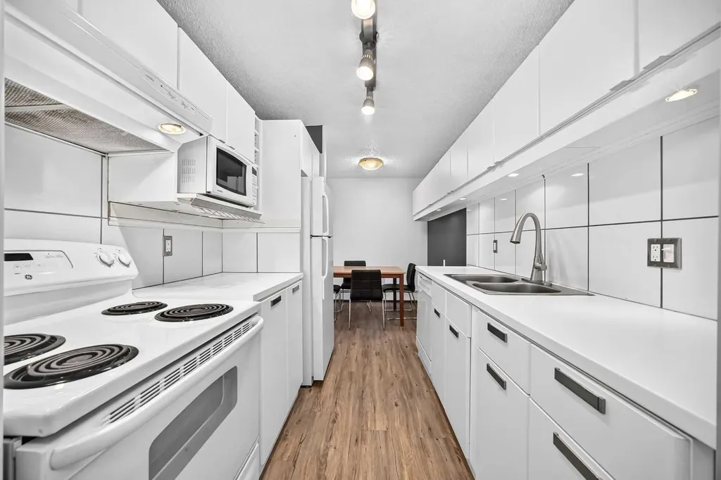 3115 51 Street SW Calgary AB T3E6P4