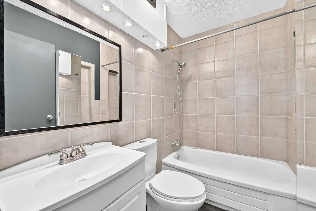 3115 51 Street SW Calgary AB T3E6P4