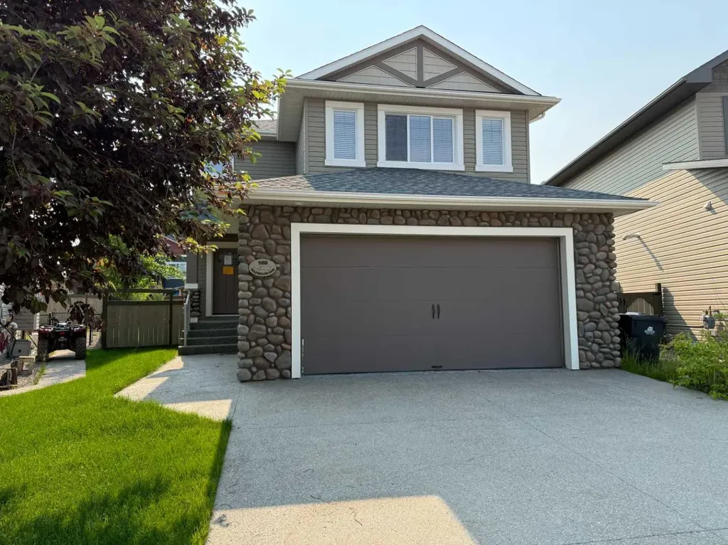 105 Wolf Willow Cove Hinton AB T7V0B2