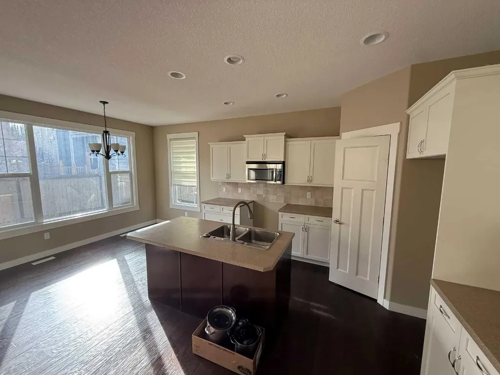 105 Wolf Willow Cove Hinton AB T7V0B2