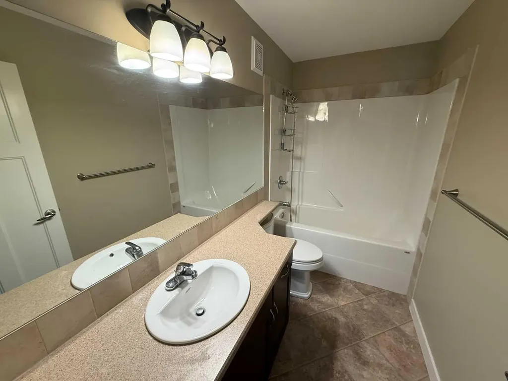 105 Wolf Willow Cove Hinton AB T7V0B2