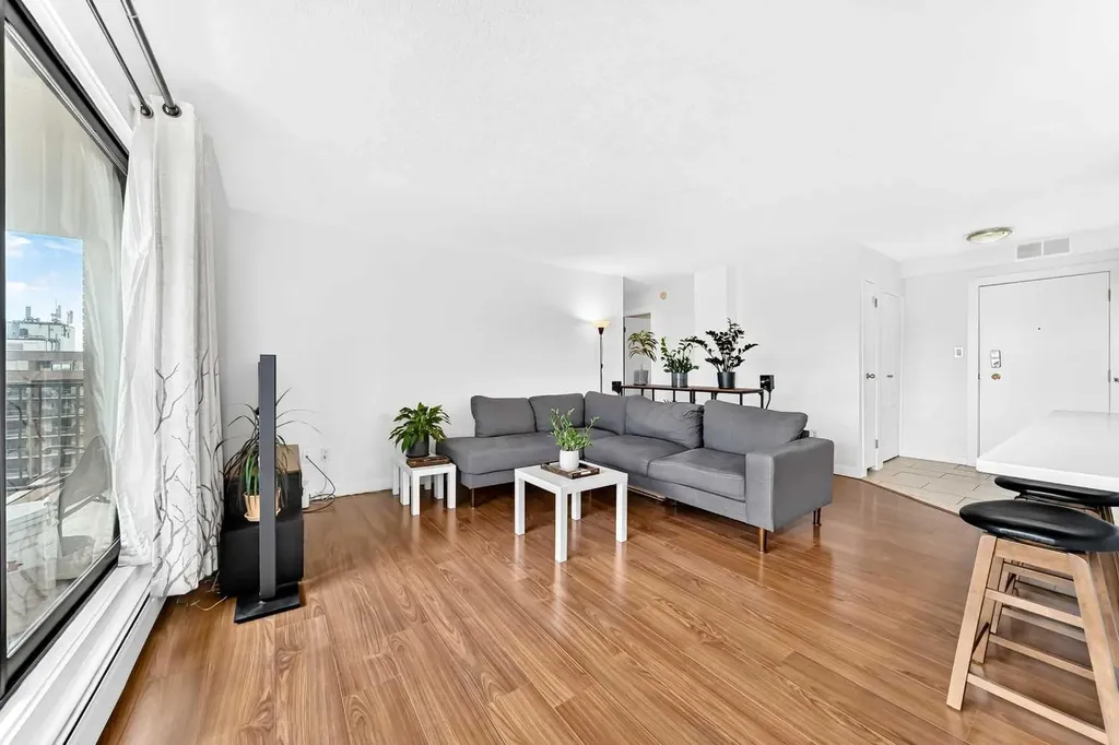 1330 15 Avenue SW Calgary AB T3C 3N7