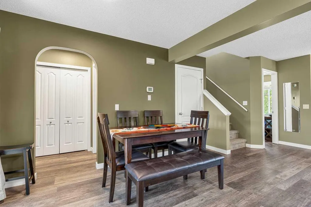 70 Creek Springs Road NW Airdrie AB T4B 2V5