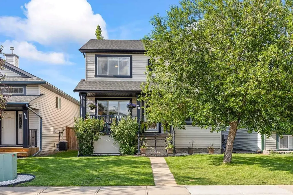 70 Creek Springs Road NW Airdrie AB T4B 2V5