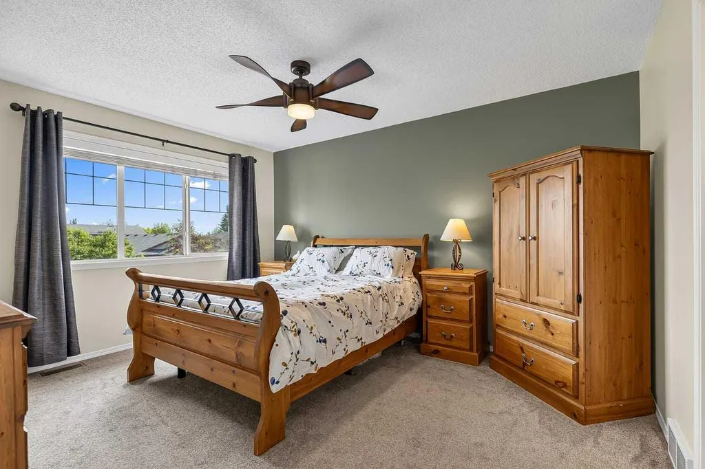 70 Creek Springs Road NW Airdrie AB T4B 2V5
