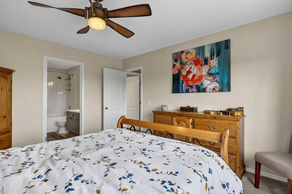 70 Creek Springs Road NW Airdrie AB T4B 2V5