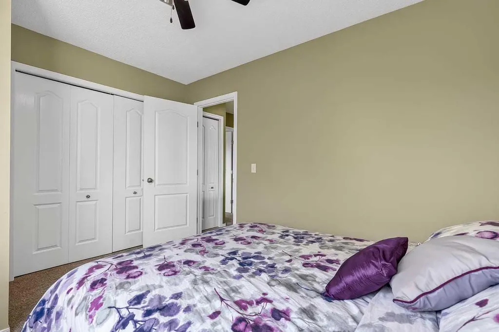 70 Creek Springs Road NW Airdrie AB T4B 2V5