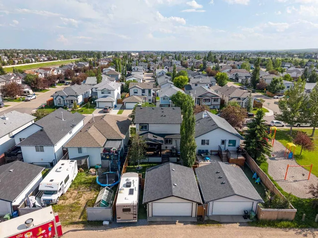 70 Creek Springs Road NW Airdrie AB T4B 2V5