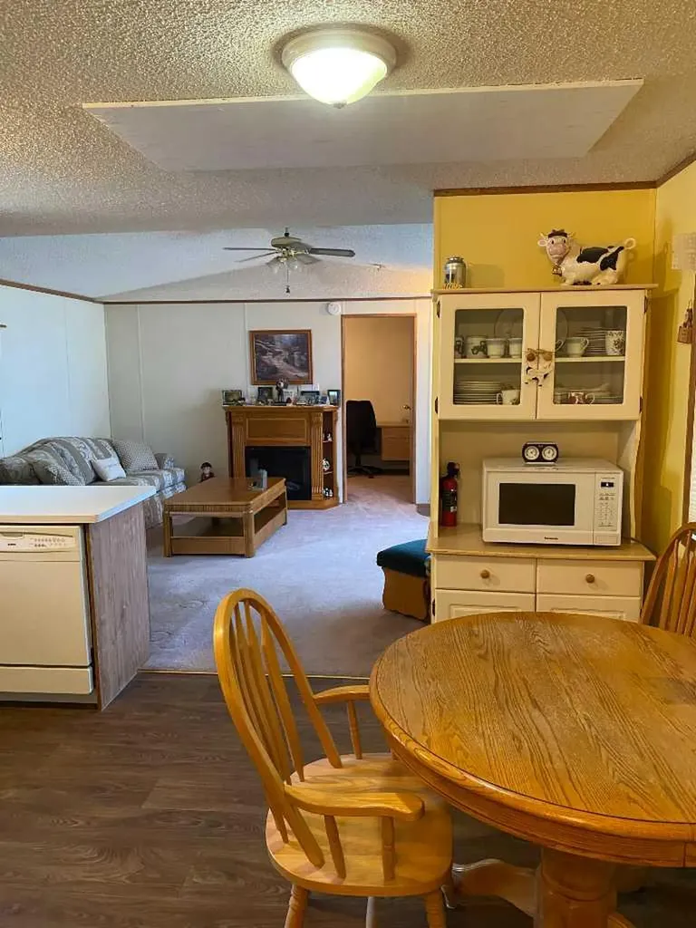 4922 Womacks Road Blackfalds AB T0M0J0