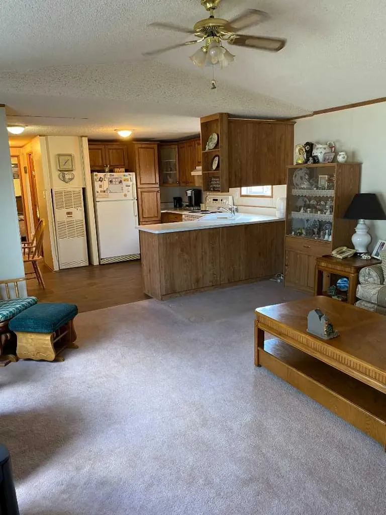 4922 Womacks Road Blackfalds AB T0M0J0
