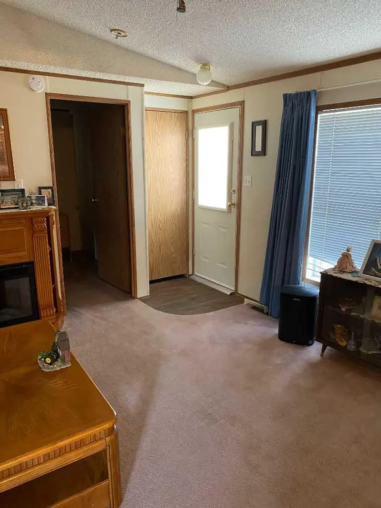4922 Womacks Road Blackfalds AB T0M0J0