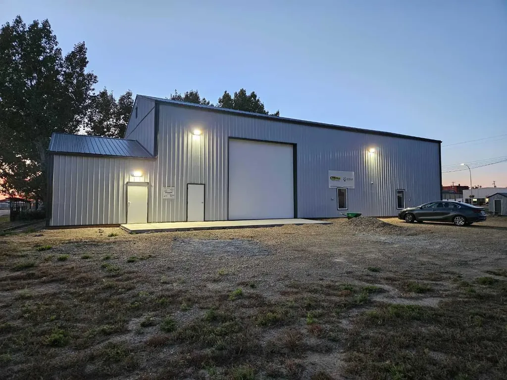 438 1 Avenue Bassano AB T0J 0B0