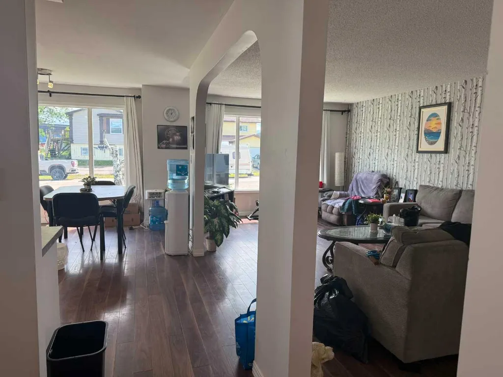 4816 51 Street Valleyview AB T0H 3N0