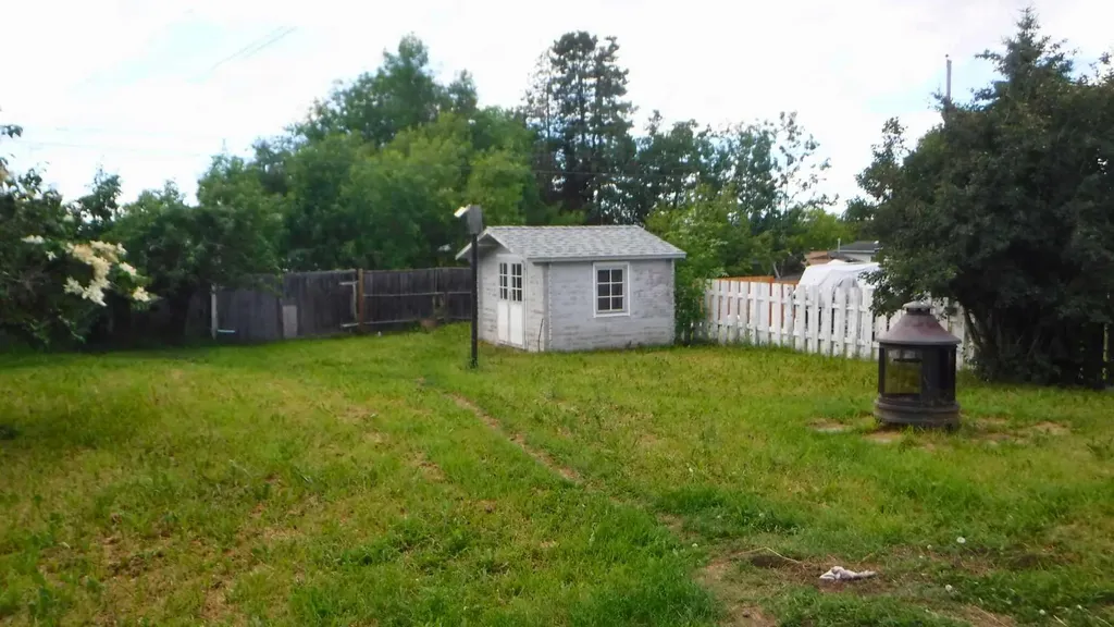 4816 51 Street Valleyview AB T0H 3N0