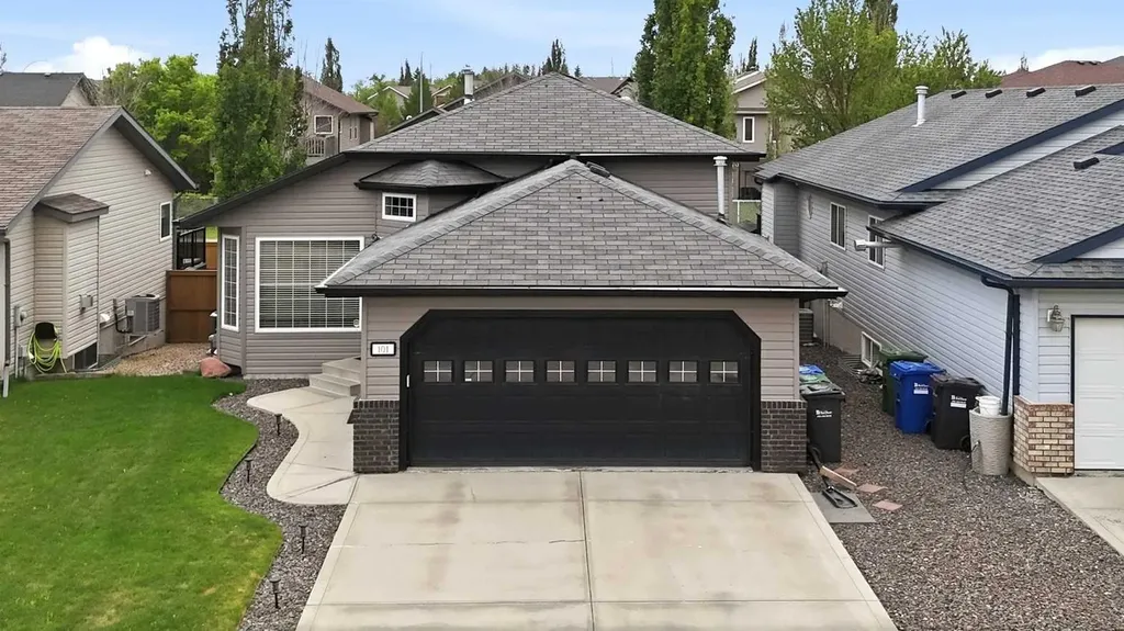101 Oldring Crescent Red Deer AB T4P 0B9
