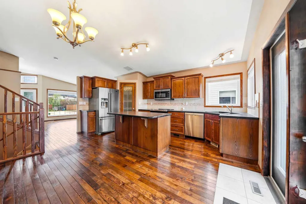 101 Oldring Crescent Red Deer AB T4P 0B9
