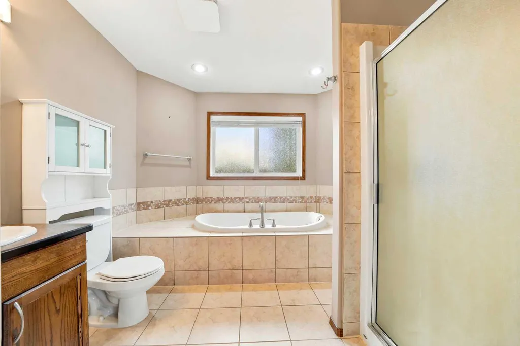 101 Oldring Crescent Red Deer AB T4P 0B9