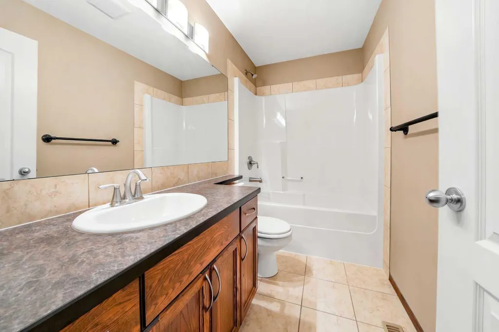101 Oldring Crescent Red Deer AB T4P 0B9