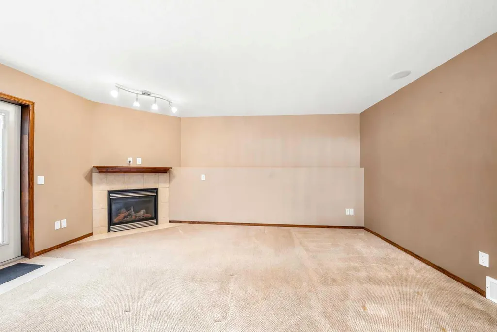 101 Oldring Crescent Red Deer AB T4P 0B9