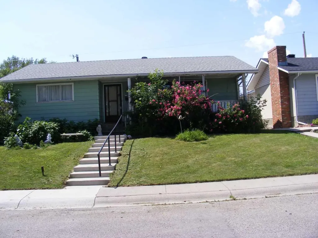 911 Penmeadows Road SE Calgary AB T2H 3R1