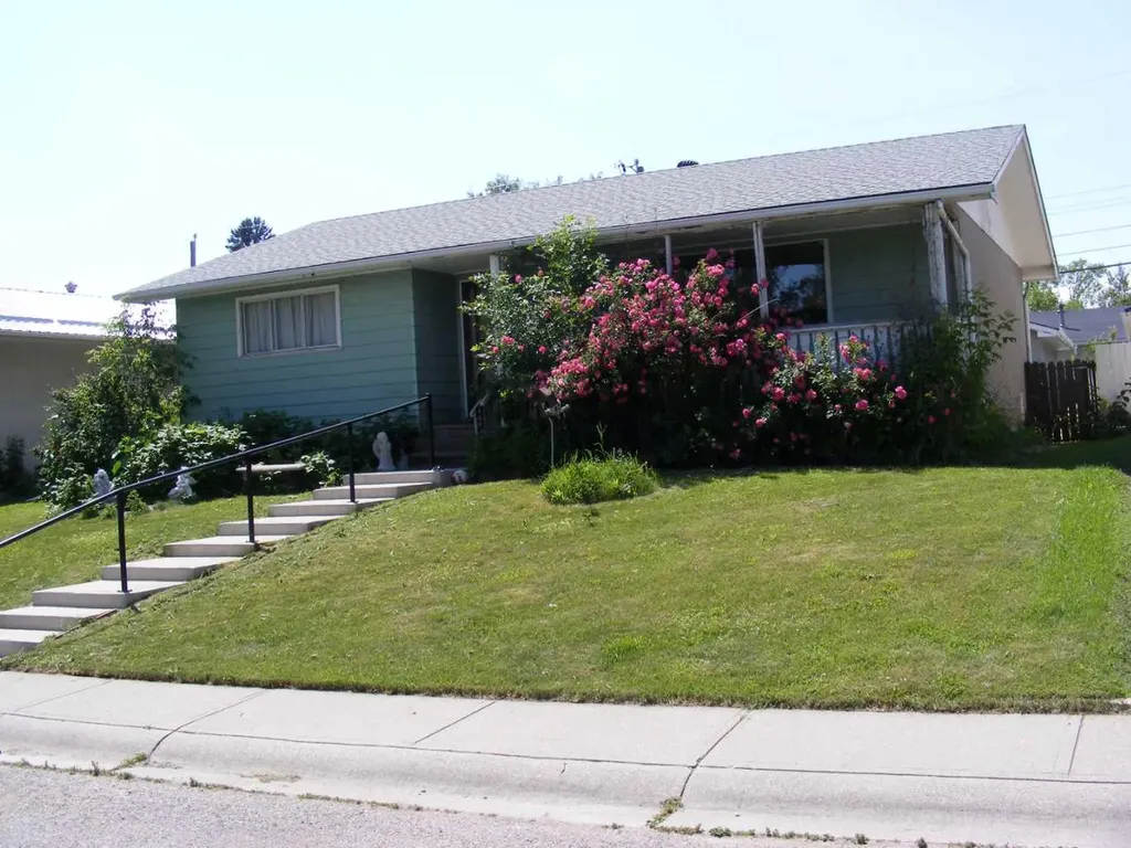911 Penmeadows Road SE Calgary AB T2H 3R1