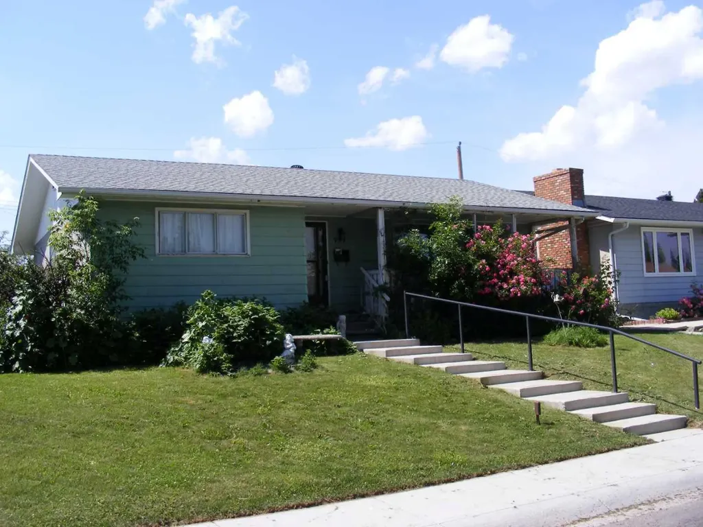 911 Penmeadows Road SE Calgary AB T2H 3R1