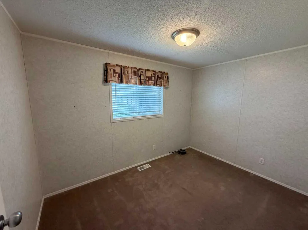 2 6205 54 Street Ponoka AB T4J 1M5