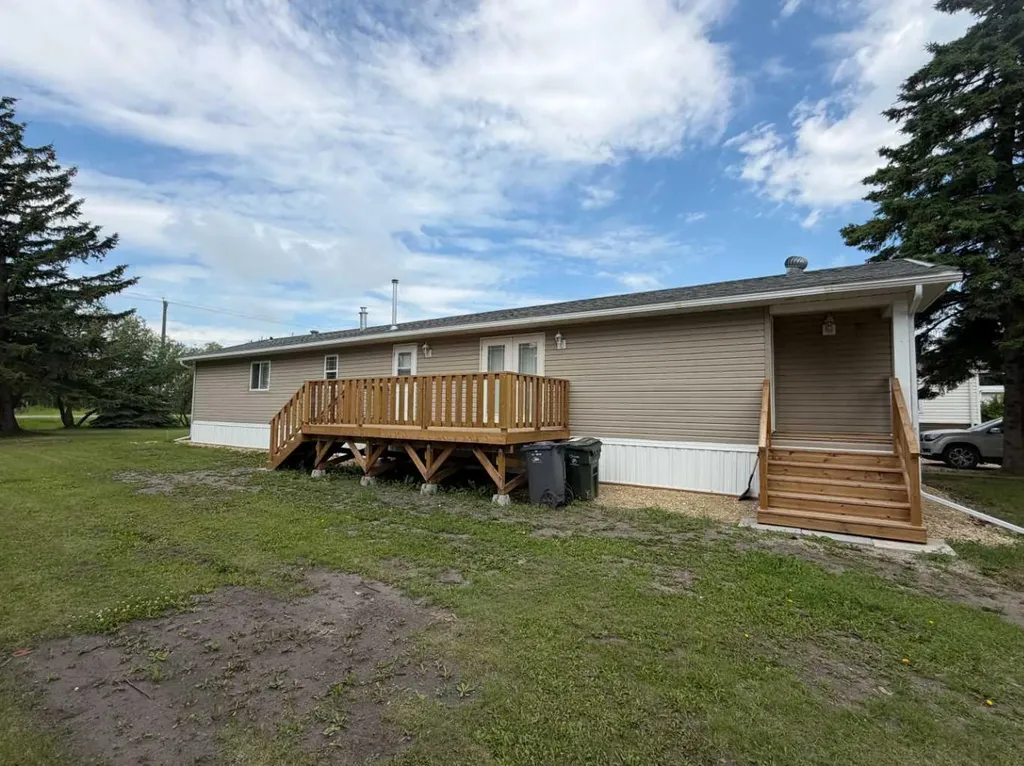 2 6205 54 Street Ponoka AB T4J 1M5