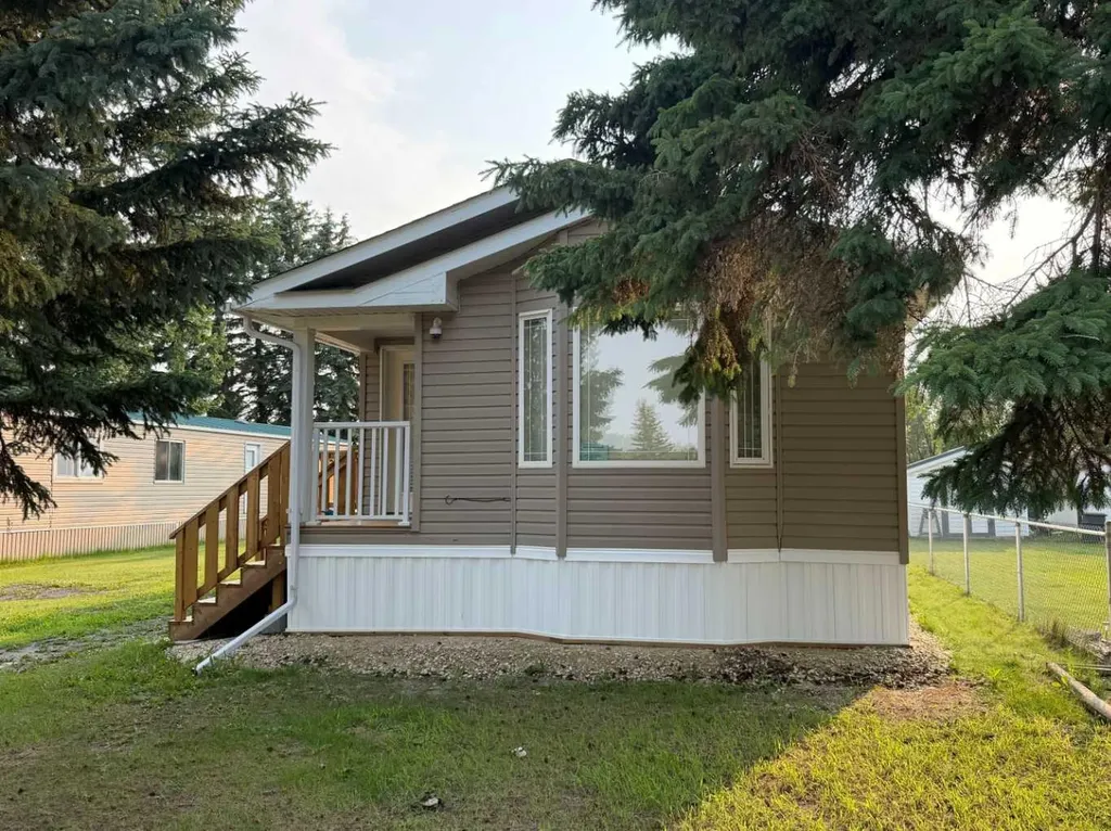 2 6205 54 Street Ponoka AB T4J 1M5