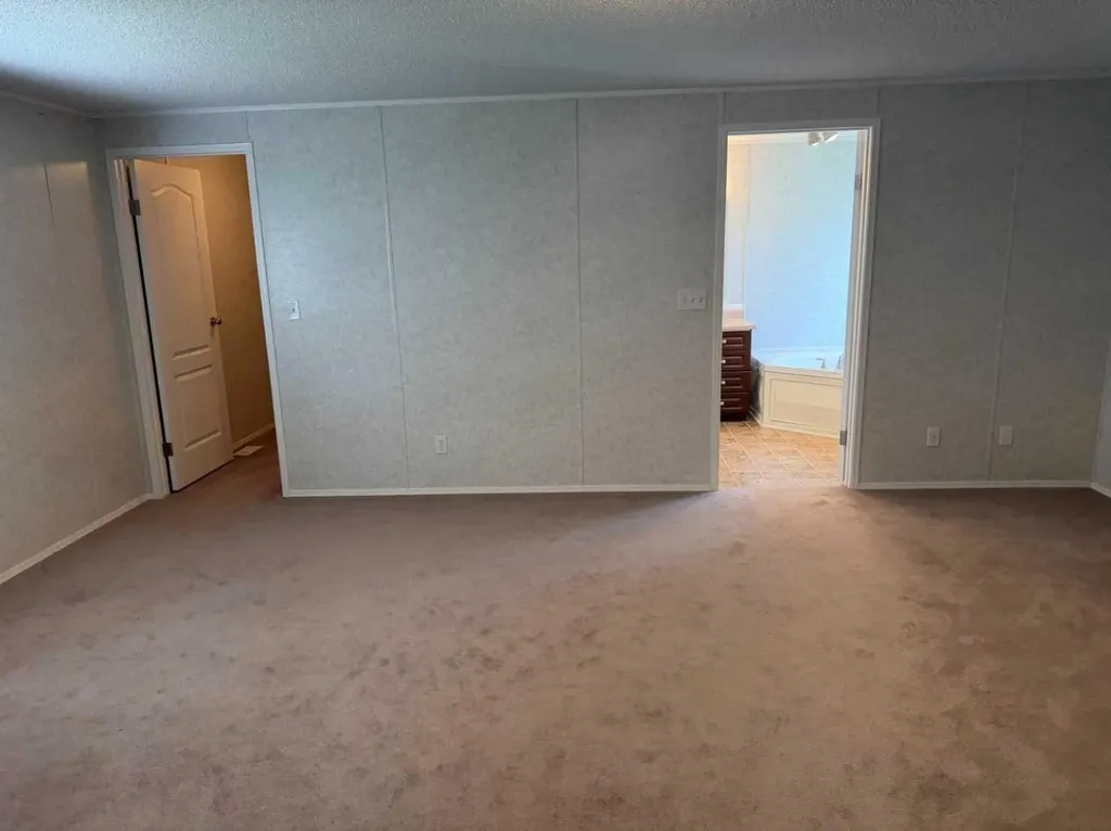 2 6205 54 Street Ponoka AB T4J 1M5