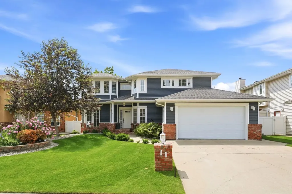 11 Alton Street Red Deer AB T4R 2H1