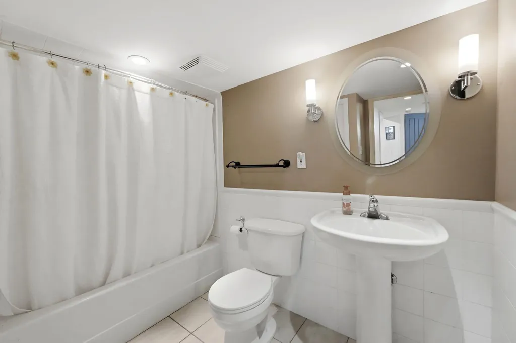 11 Alton Street Red Deer AB T4R 2H1