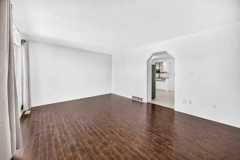 5 23 Avenue Close Bowden AB T0M 0K0