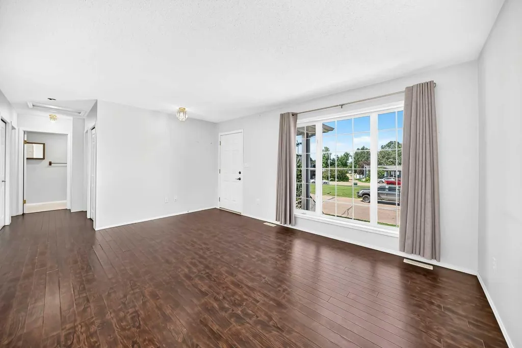 5 23 Avenue Close Bowden AB T0M 0K0
