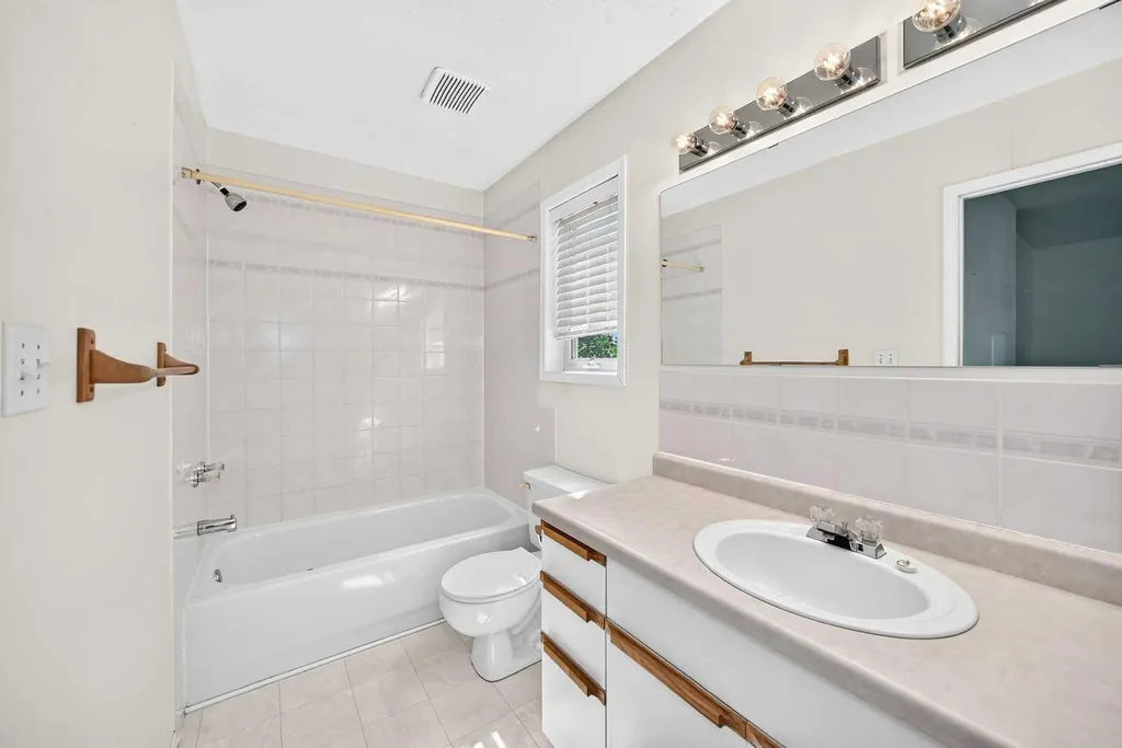 5 23 Avenue Close Bowden AB T0M 0K0