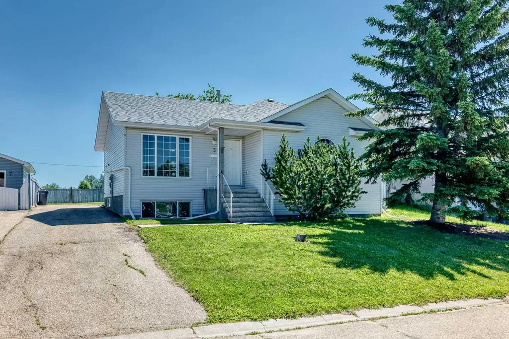 5 23 Avenue Close Bowden AB T0M 0K0