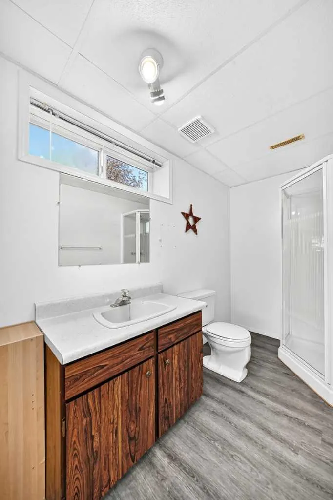 5 23 Avenue Close Bowden AB T0M 0K0