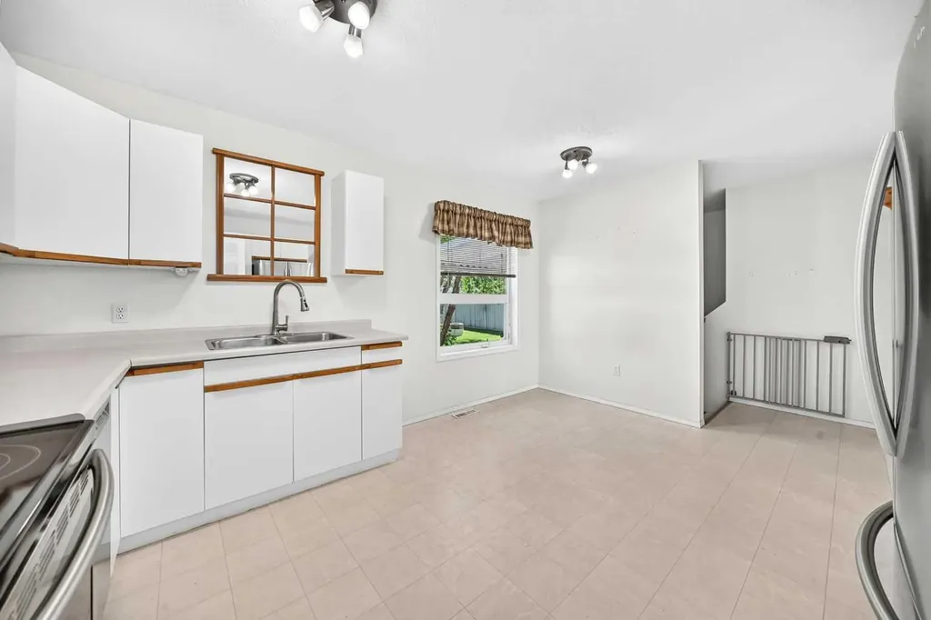 5 23 Avenue Close Bowden AB T0M 0K0