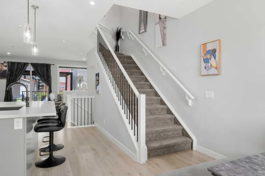 45 Herron Mews NE Calgary AB T3P 1Y1