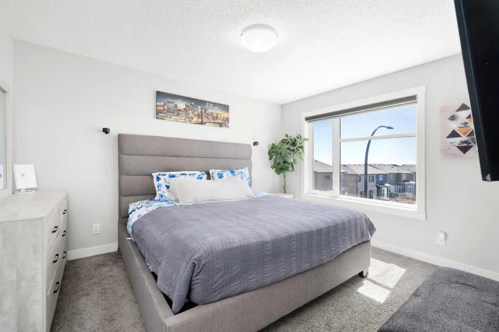 45 Herron Mews NE Calgary AB T3P 1Y1